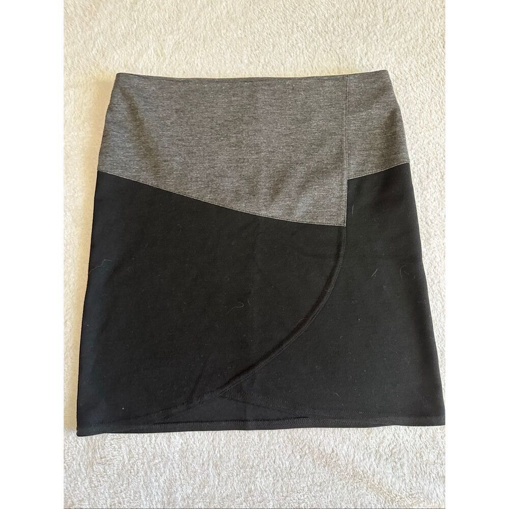 Akela Key Black Gray Colorblock Mini Skirt Medium Business Casual Career